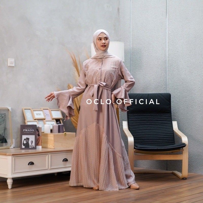 Reviant Dress By Oclo