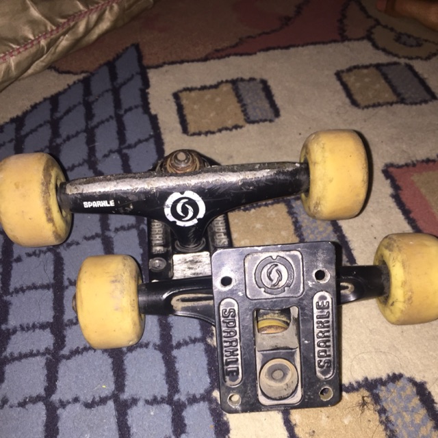 truck skateboard