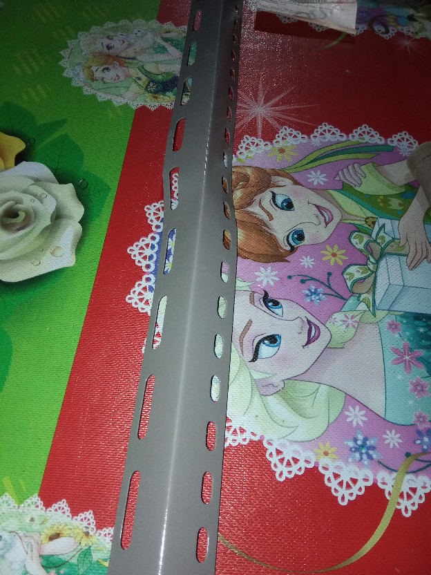 Besi Siku Lubang 1 Meter ,75cm, 50cm