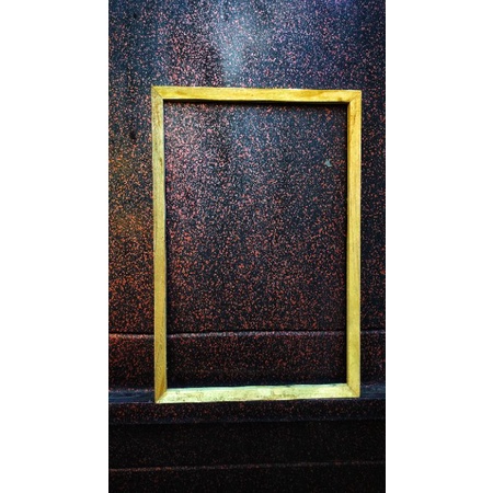 

Spanram Kayu Pinus Custom ukuran 50×70 cm