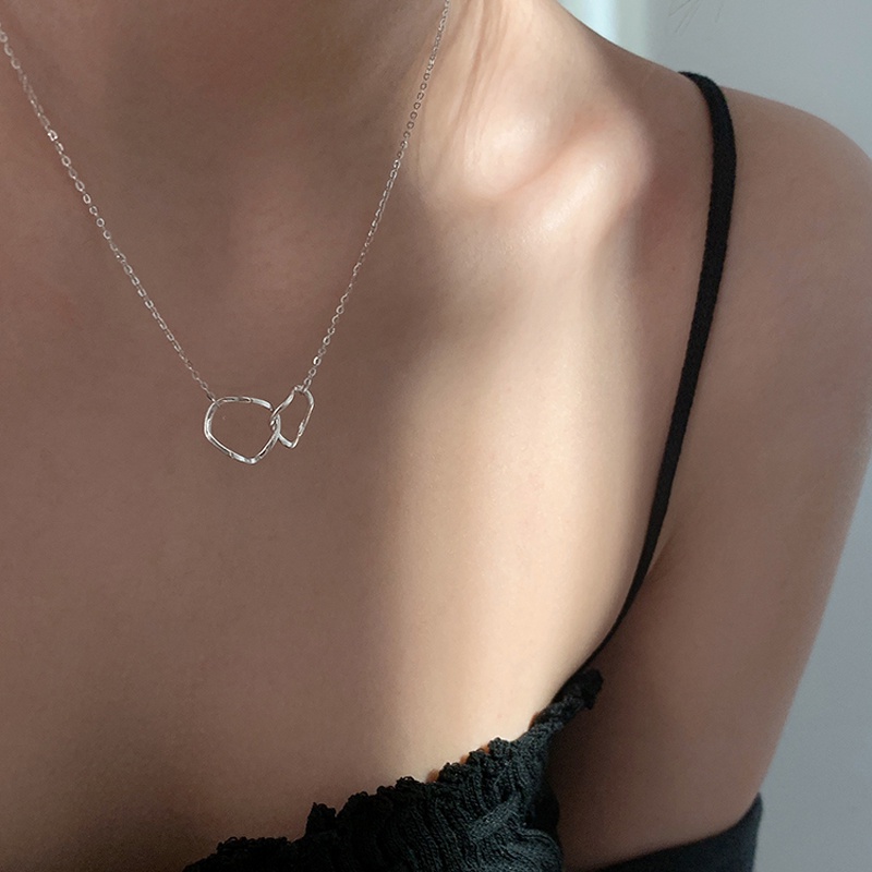 Kalung Liontin Geometris Interlocking Gaya Korea Untuk Wanita