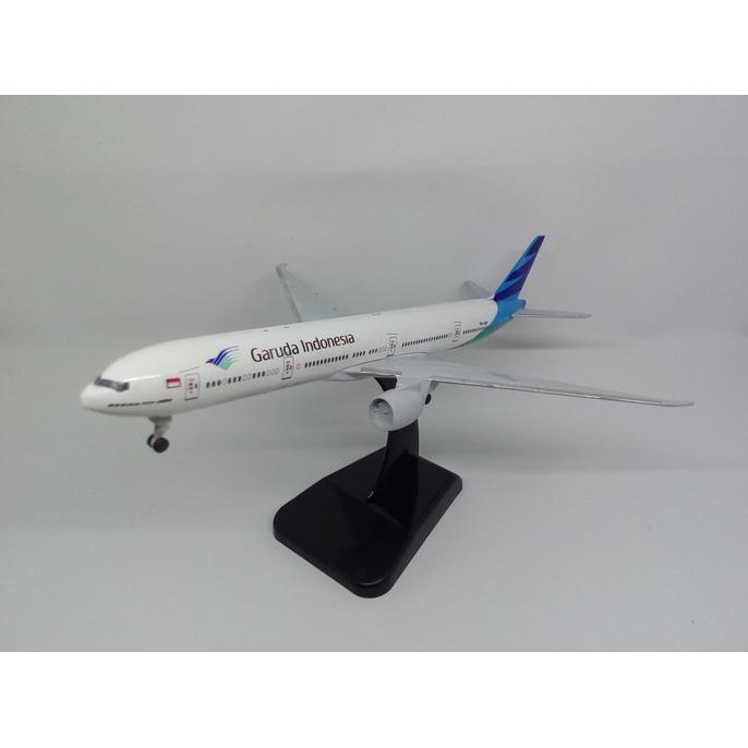 Produk Promo Diecast Miniatur Pesawat Terbang Boeing 777-300 Garuda Indonesia Murah Produk Original