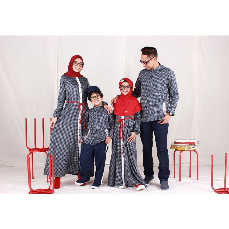 D'CAMBRIDGE SARIMBIT DANNIS 2022