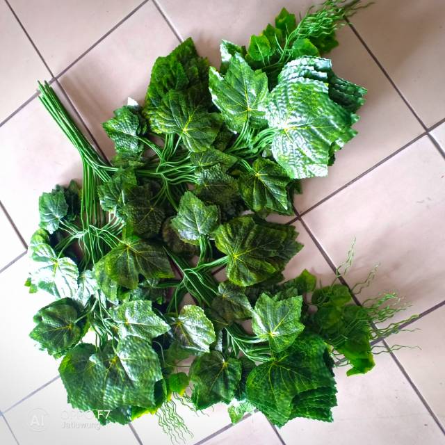 al fatih dekorasi GROSIR DAUN ANGGUR HIJAU TUA DEKORASI HIASAN DAUN PLASTIK
