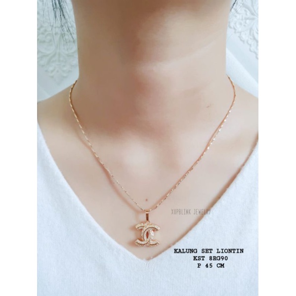 Kalung Titanium Set Liontin  Permata Solitaire Model Mirip Perhiasan Asli