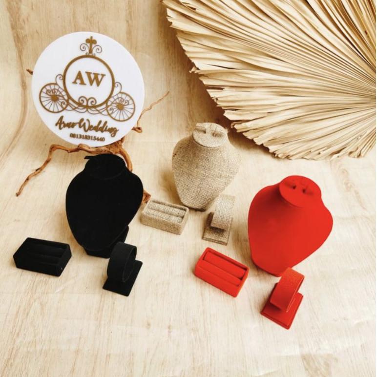 Best Product ZDM Manekin Kalung Goni Display Perhiasan Kalung Cincin Gelang Bludru Kain Rami Set Pat