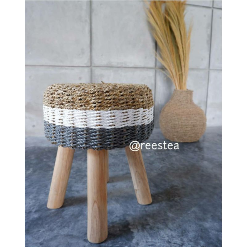 Stool Seagrass Anyam Pendek / Stool Seagrass