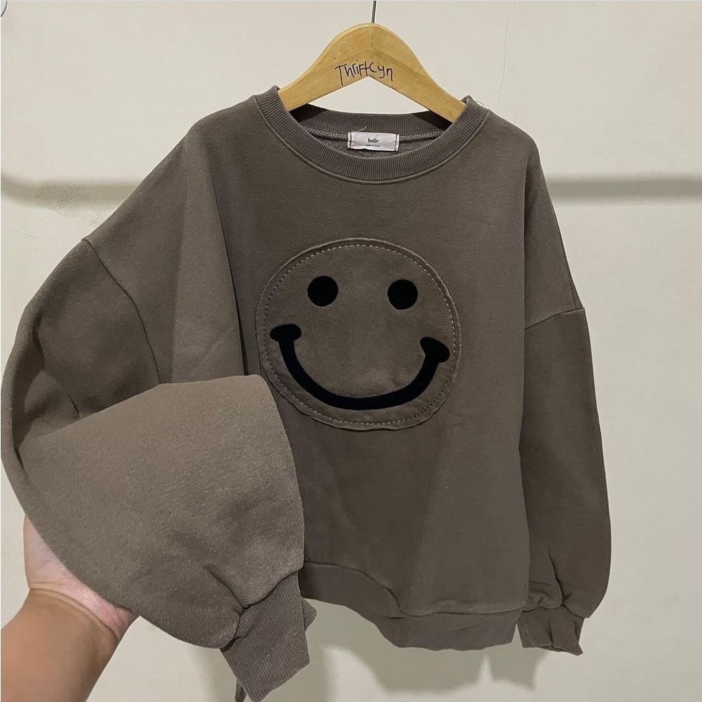 EMOJI SMILE SWEATER OVERSIZE WANITA - SWEATER WANITA OVERSIZE