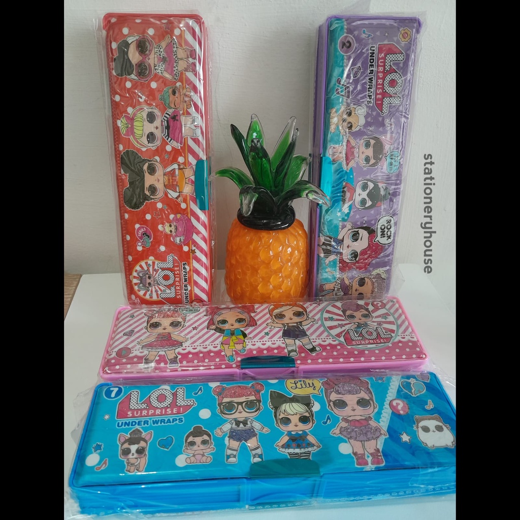 

Kotak Pensil Magnet Karakter / Pencil Case Karakter / Kotak Pensil Magnet / Kotak Pensil