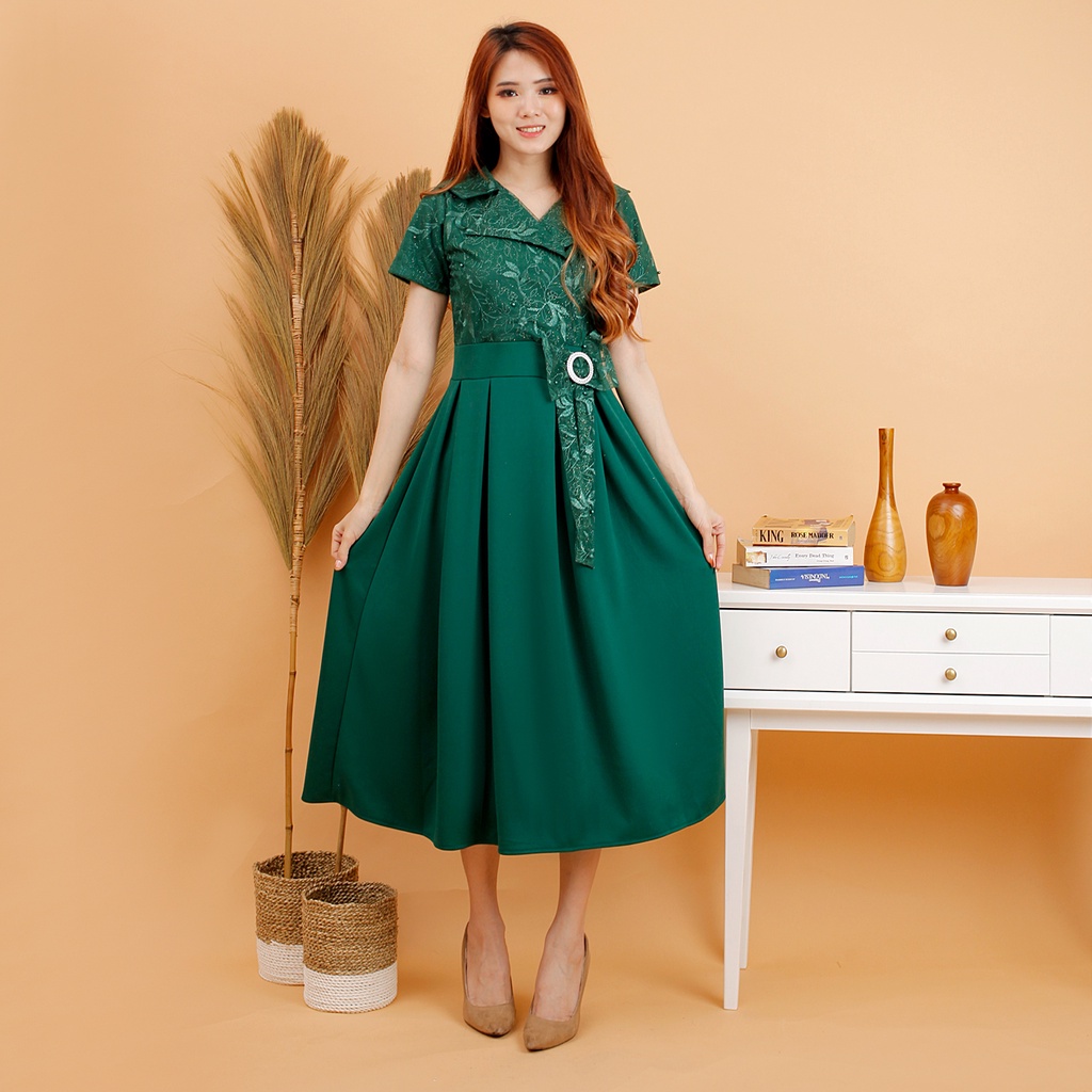 Fashion wanita #4192 , Medium dres scuba import premium kombinasi tile bordir gliter mutiara