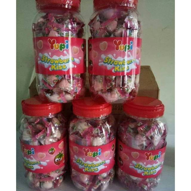 

Yupi strawberry
