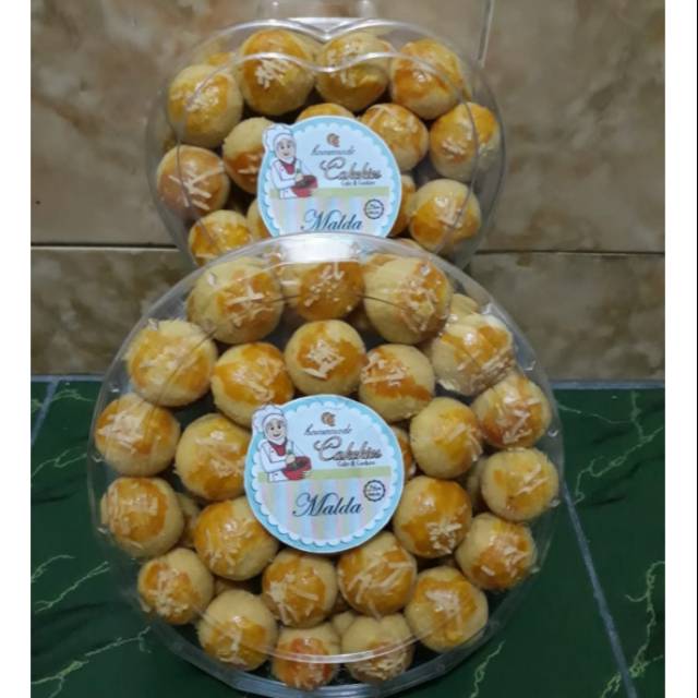 

Kue nastar nanas hommade dengan selai nanas hommade juga dengan bahan yang berkualitas isi 300gr