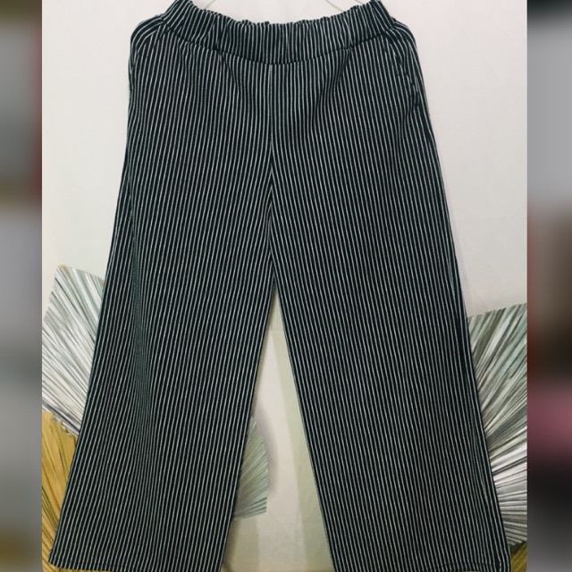 Preloved Kulot garis hitam putih