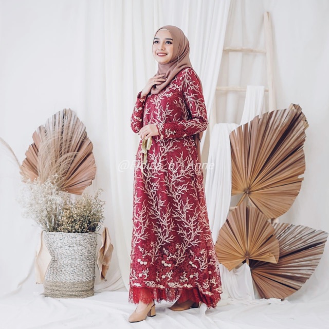 Elsa dress motif akar akar