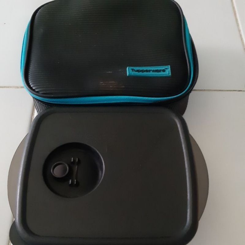 Tempat makan anak merk Tupperware ori