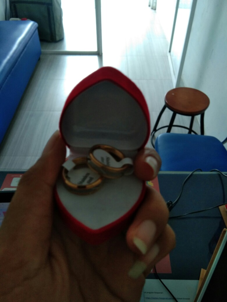 Box Cincin Love Susun