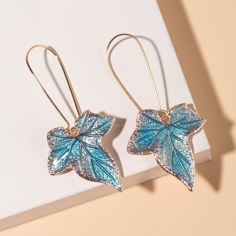 Anting Tusuk Gantung Desain Daun Maple Biru Gaya Bohoetnik Kreatif Untuk Wanita