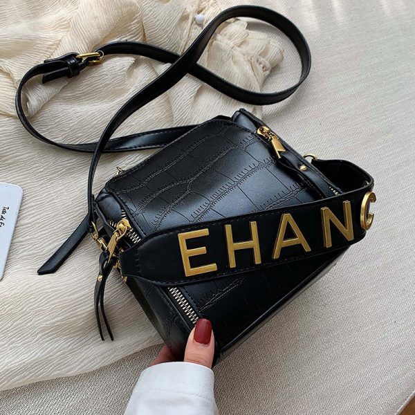 CR 7001 RISCE TAS SELEMPANG IMPORT WANITA CEWEK PEREMPUAN JAKARTA BATAM BQ 2642 LT 1725