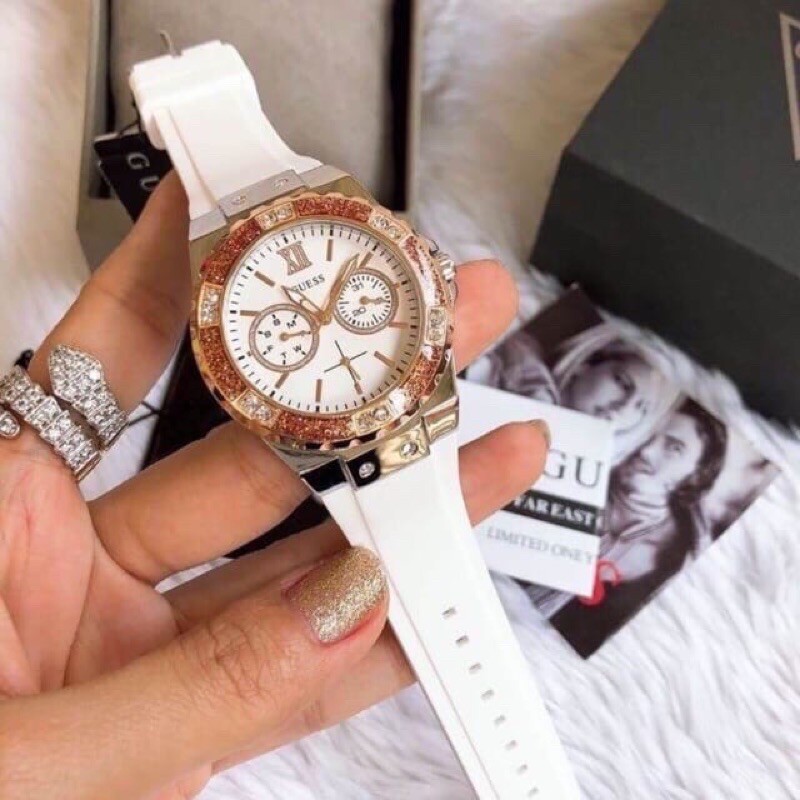 Original 100% Guess Watch white W1053L2