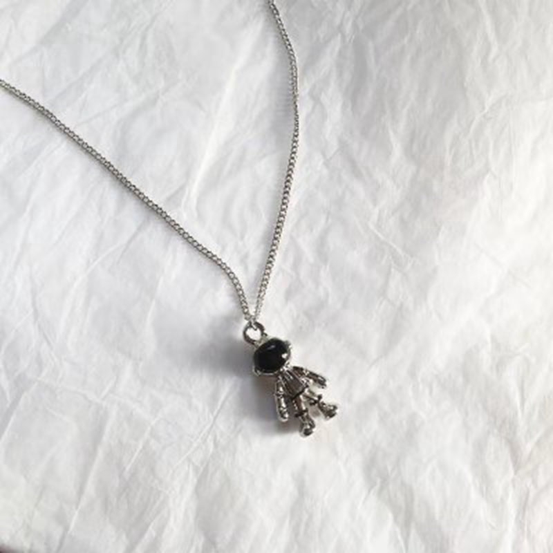 Kalung Rantai Dengan Liontin Bentuk Astronot Untuk Unisex