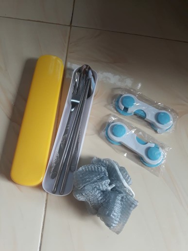 Sendok Set Stainless / Peralatan Makan Set / Sendok Garpu Sumpit Stainless + Box