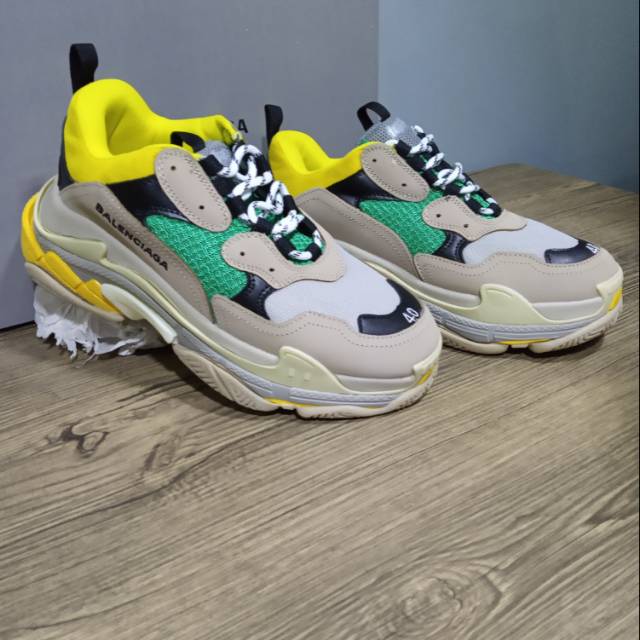 Sepatu balanciaga premium super