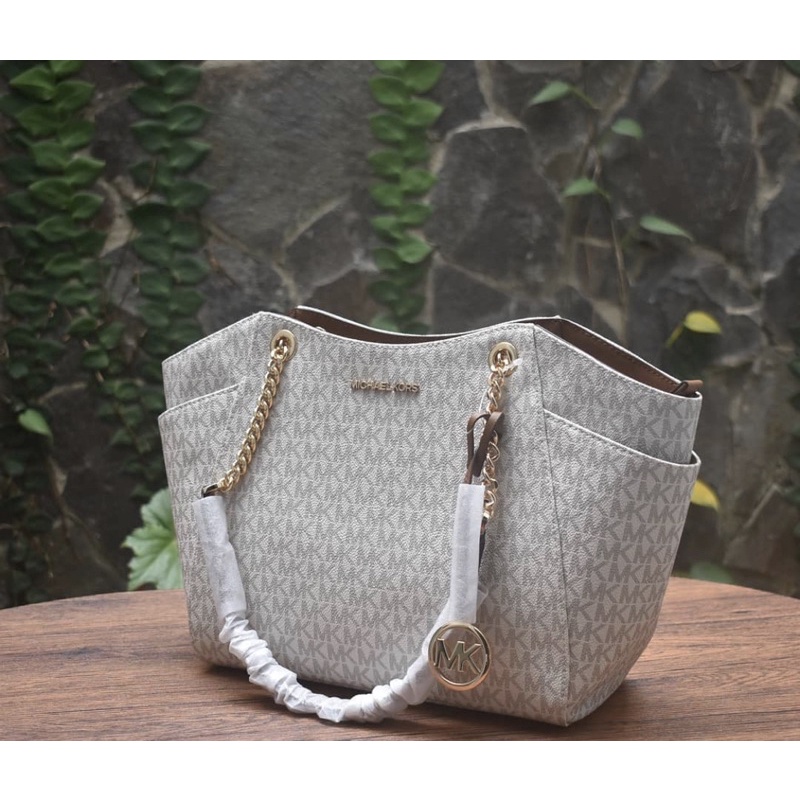 MK Jet Set Item Large Chain Shoulder Vanila