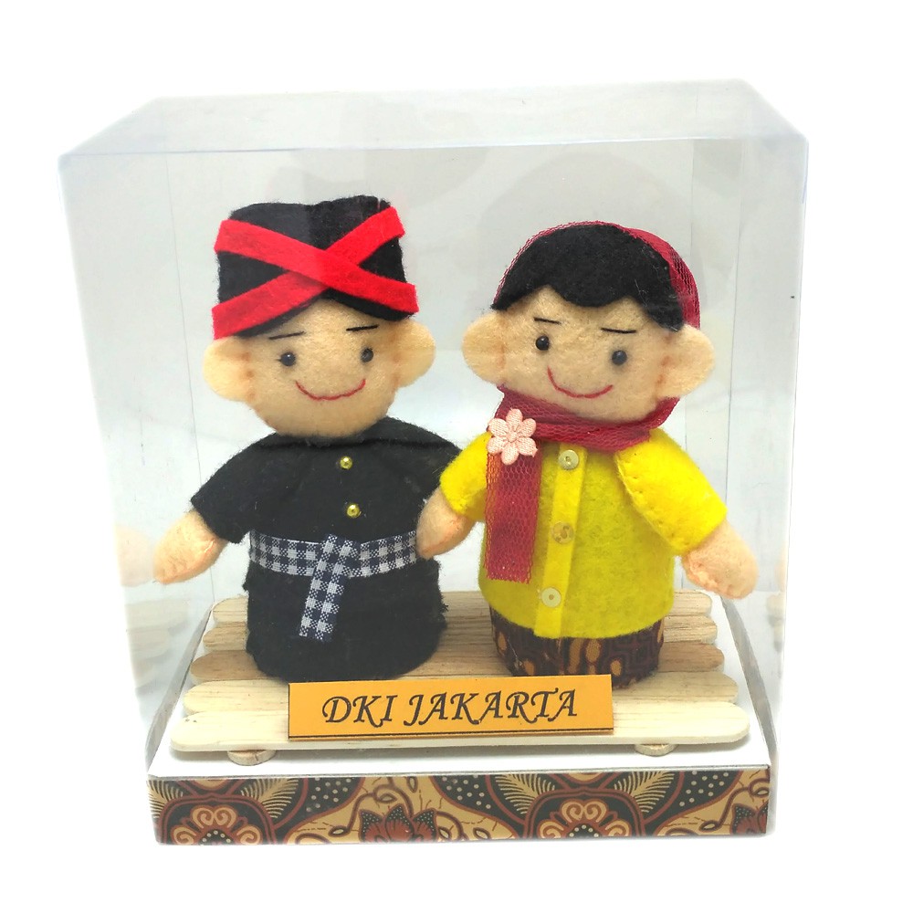 Boneka Pakaian Adat DKI Jakarta