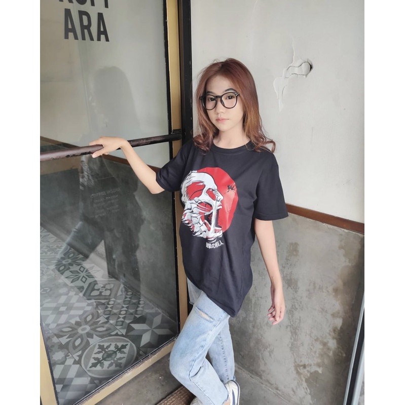 Tshirt Colossal Titan Black Anime SNK Attack On Titan