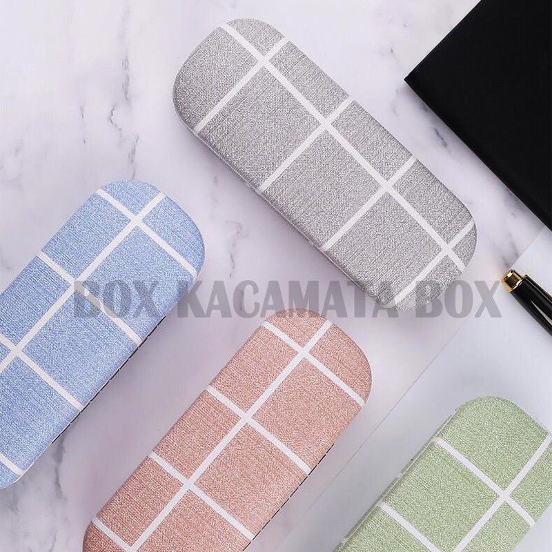 Tempat Kacamata Hardcase Cepuk Magnet SoftColor Garis A2