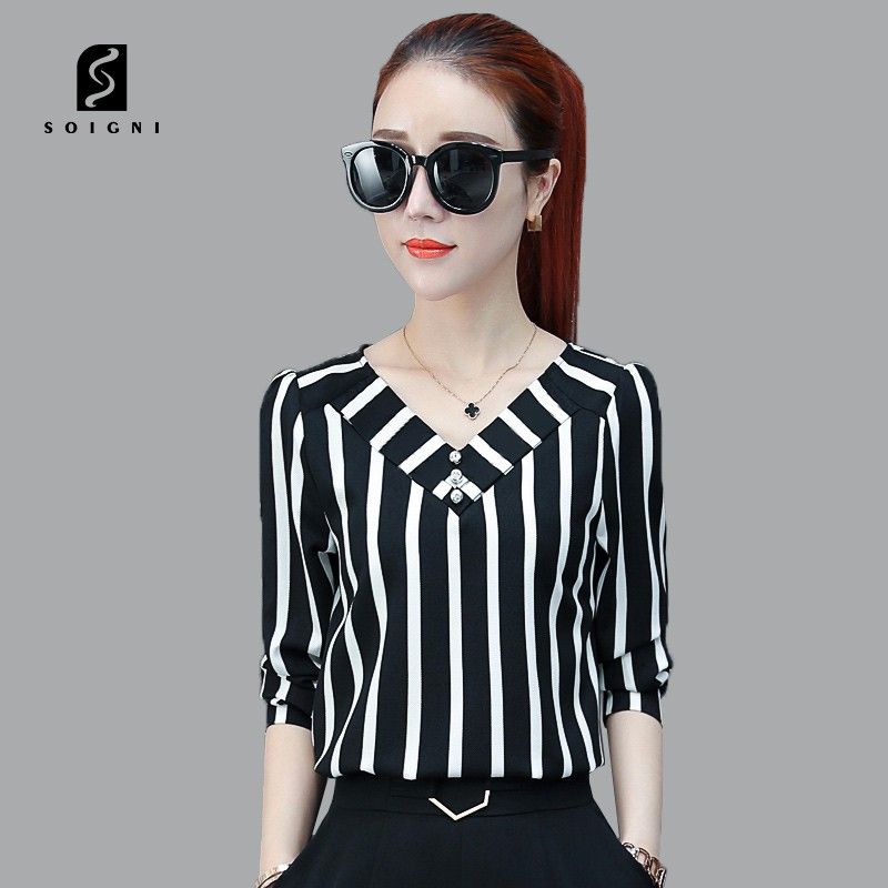 SOIGNI Baju  Wanita Blouse  Casual Shopee  Indonesia