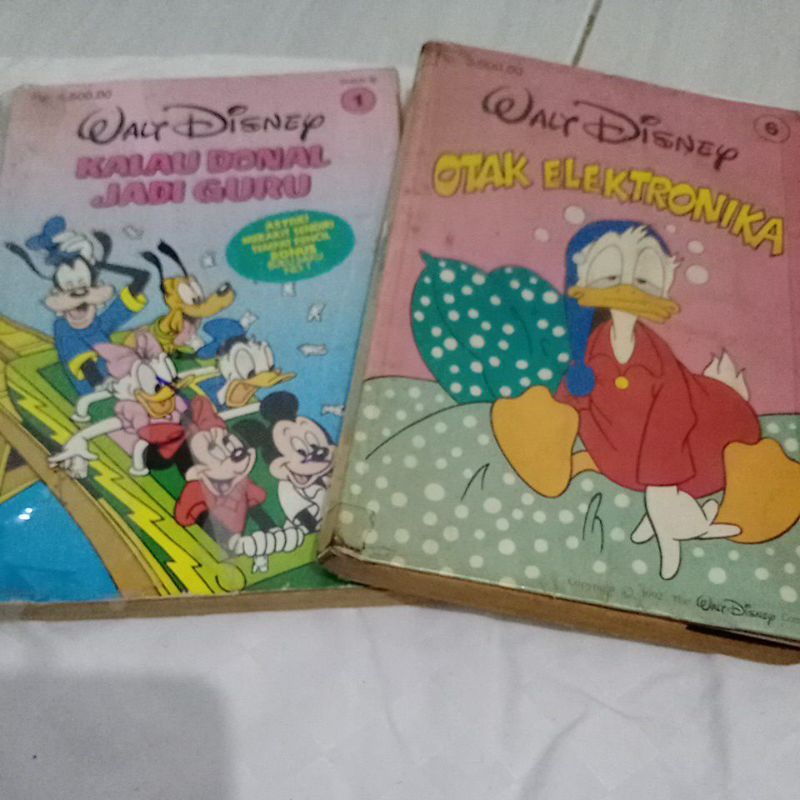 Buku Saku Donal Bebek