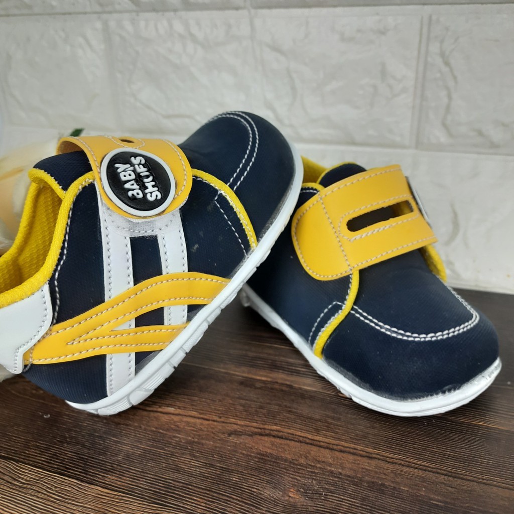 [TAMAN SEPATUKU] SEPATU TRENDY MURAH SNEAKER GARIS BABY SHOES 1-3 TAHUN SOL BUNYI CIT CIT GAX01