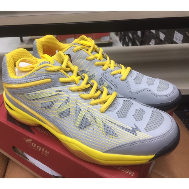 Sepatu Badminton Eagle Commando