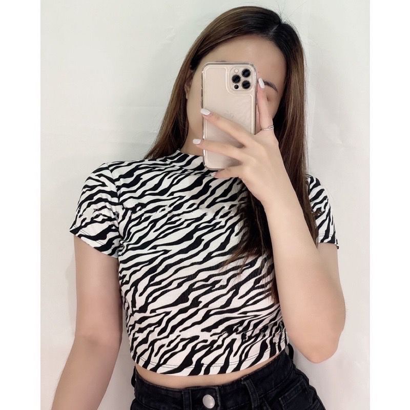 Zebra crop top lengan pendek rib