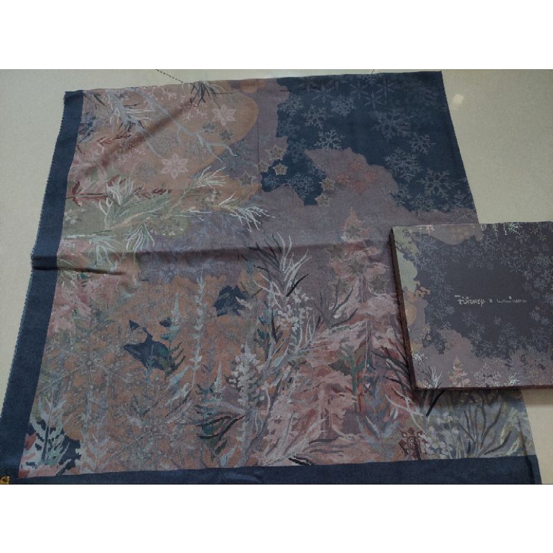 Buttonscarves Disney Frozen series Mirage XL