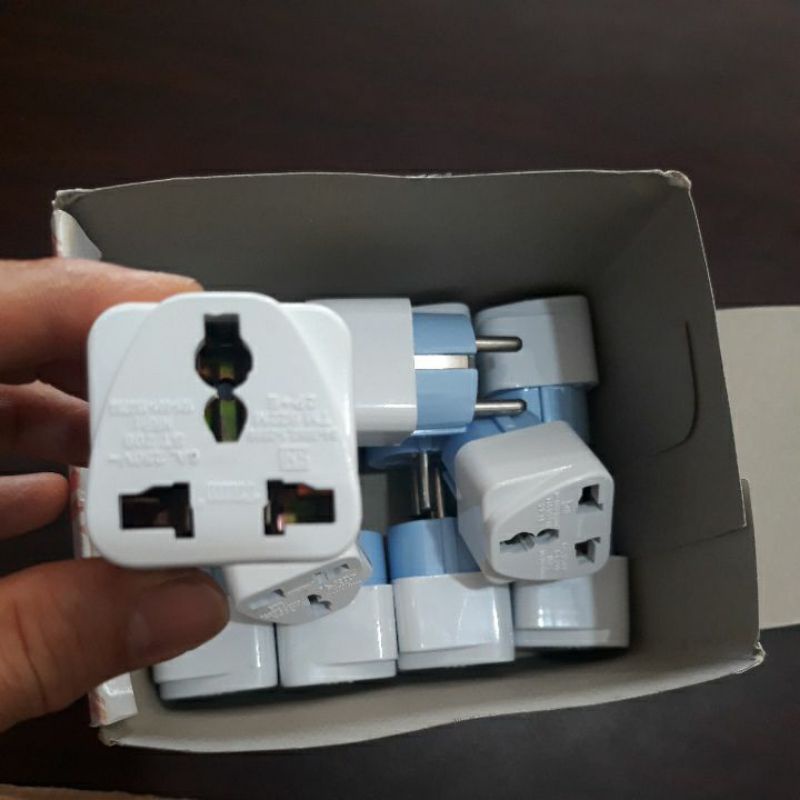 COLOKAN TRAVEL ADAPTER UNIVERSAL