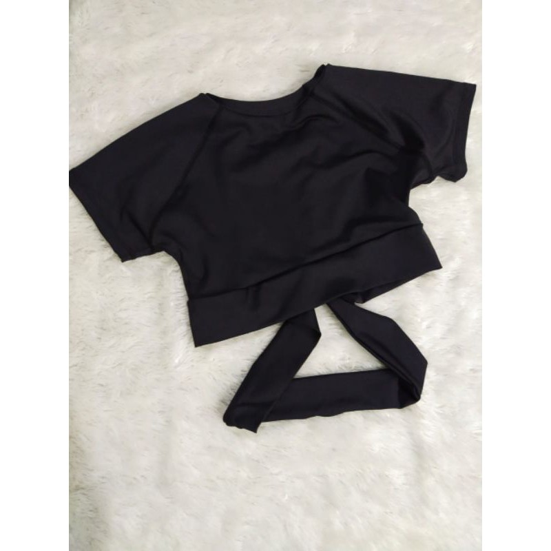 (PRELOVED/BEKAS)CROP SENAM WANITA