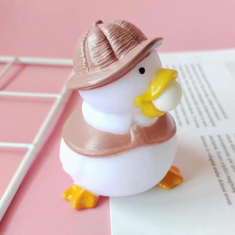 Mainan Spit Bubble Pop It Squishy Karakter Karet Silikon/Mainan Duck / Mainan Bebek / Mainan Karakter Lucu Remasan / Pop It Karakter Lucu-Coklat