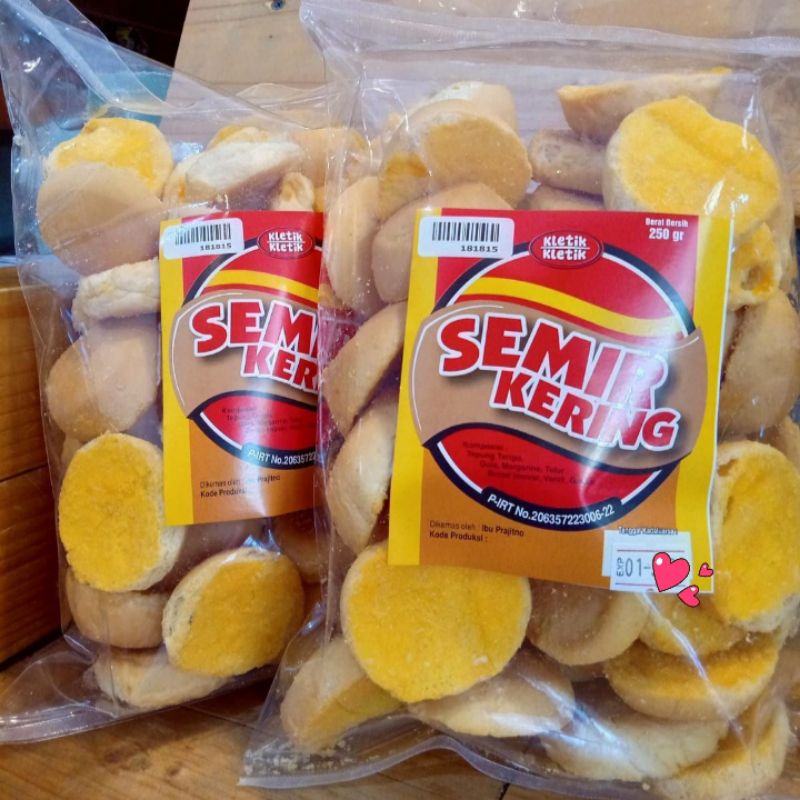 

Roti Semir Kering Bulat Khas Blitar