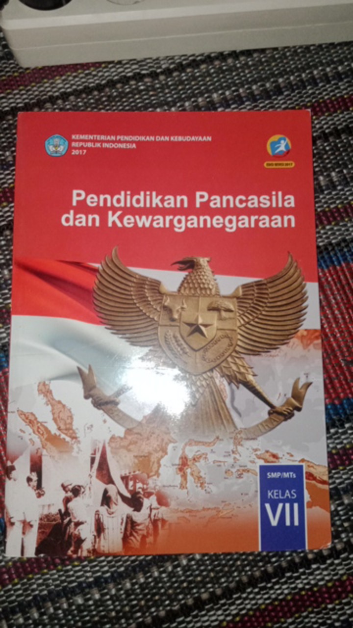 Buku Paket Ppkn Kelas 7 Smp K 13 Edisi Revisi 2017 Shopee Indonesia