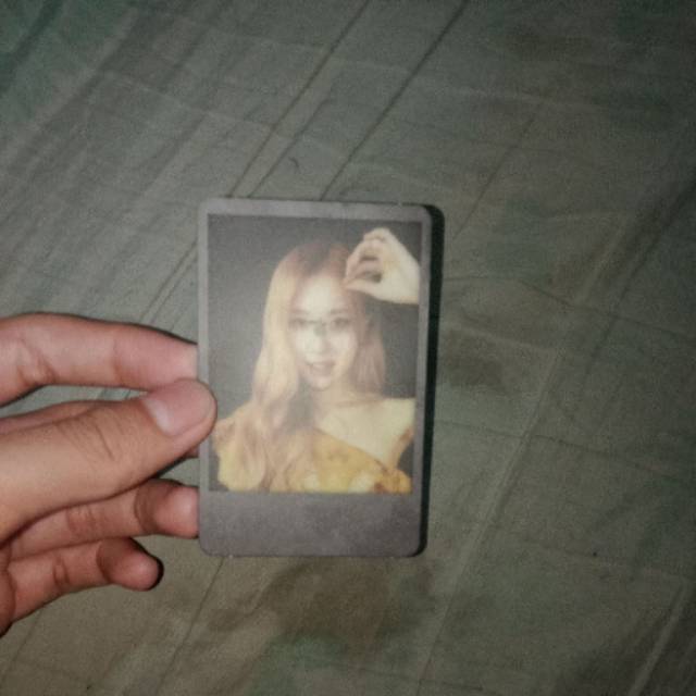 Polaroid Rose album Kill this love blackpink