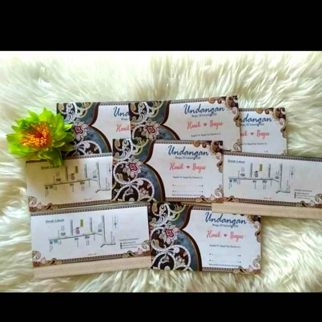Undangan pernikahan murah,softcover,kertas tebal, modern, cantik, unik
