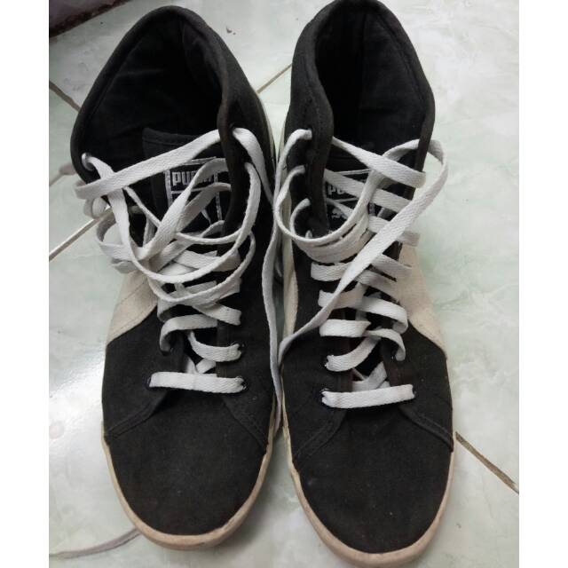 sepatu puma pria size 43 (ori)preloved agak kuning2 sedikit dibagian karet sol krn jrg dipakai