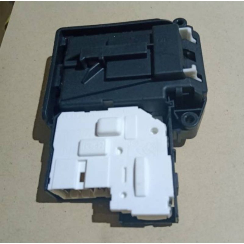 DORLOCK MESIN CUCI LG FRONT LOADING