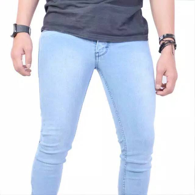 Celana jeans biru muda bioblitz skiny slim fit by kent Celana jeans biru muda bioblitz skiny slim fit by kent