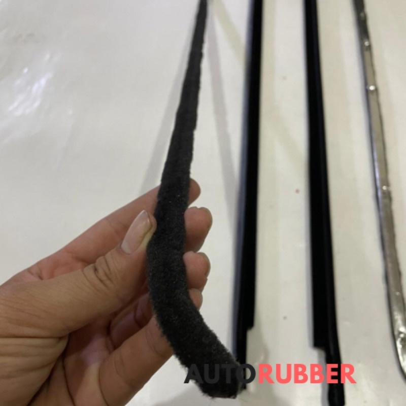 Karet Pelipit Kaca Hardtop Onepiece luar dalam ( 4 pcs)