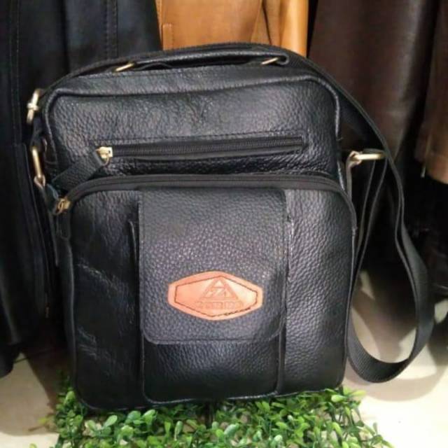 Tas cowok kulit sapi dari sukaregang garut