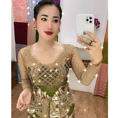 Kebaya Kutubaru Tepi Semi Italy Kotak