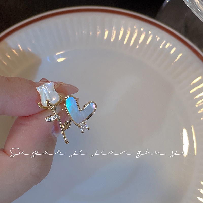 YEEZII Anting Stud Kristal Bentuk Bunga Mawar Warna Emas Untuk Wanita